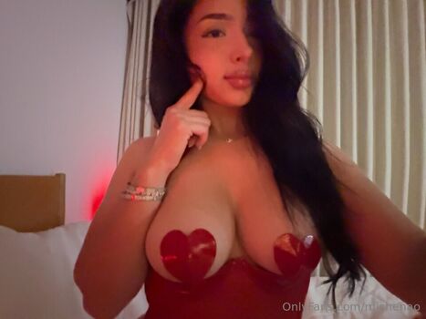 Full leaked Michenao private photo