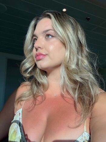 Full leaked Michhelleex private photo