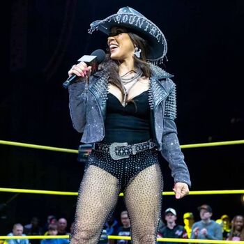 Full leaked Mickie james private photo