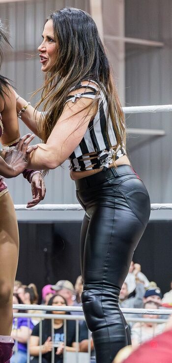 Full leaked Mickie james private photo