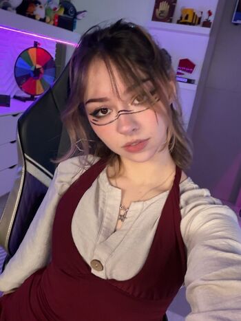 Full leaked Mictia private photo