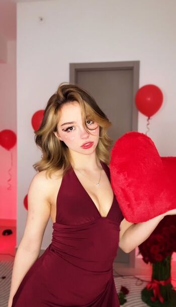 Full leaked Mictia private photo
