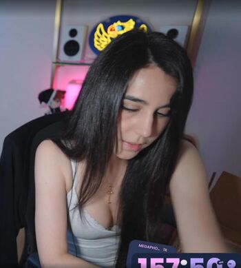 Full leaked Midna private photo