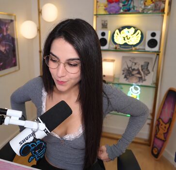 Full leaked Midna private photo
