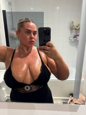 Full leaked Midnighteliza private photo