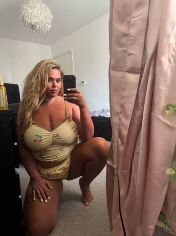 Full leaked Midnighteliza private photo
