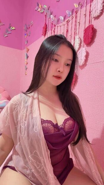 Full leaked Mietektek private photo