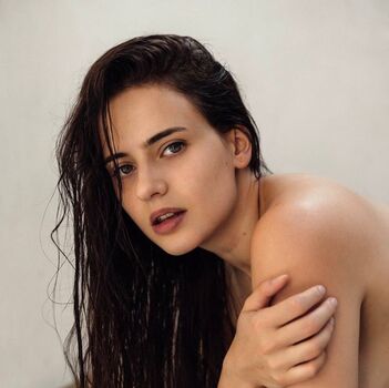 Full leaked Mihaylova private photo