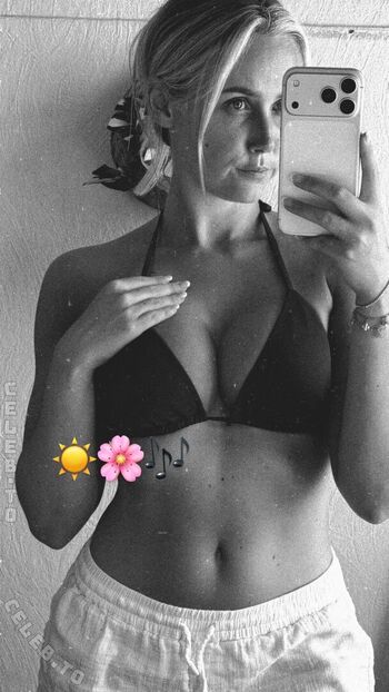 Full leaked Miiileb private photo