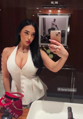 Full leaked Miiss chanel private photo