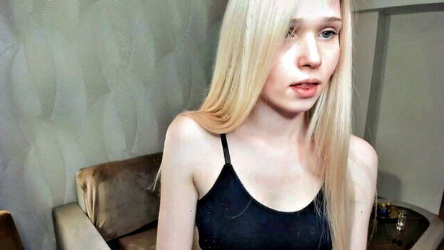 Full leaked Mikaelataron private photo