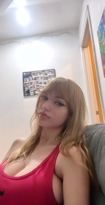 Full leaked Mikahhlynn private photo