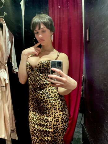 Full leaked Mikaila private photo