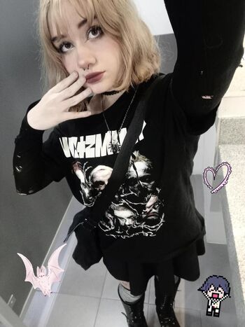Full leaked Mikansee private photo