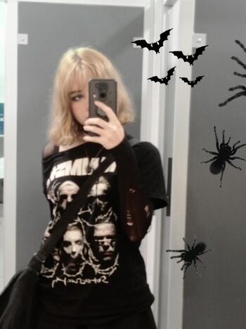 Full leaked Mikansee private photo