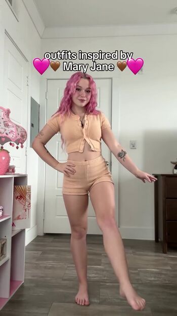 Full leaked Mildhippie private photo
