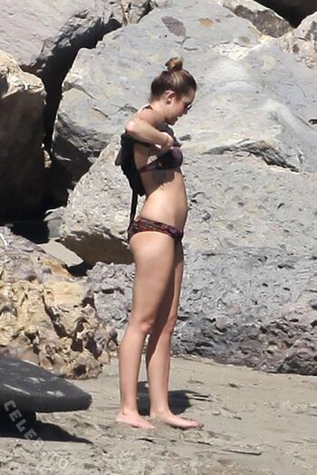 Full leaked Miley cyrus page private photo