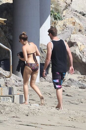 Full leaked Miley cyrus page private photo