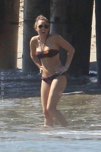 Full leaked Miley cyrus page private photo