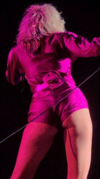 Full leaked Miley cyrus page private photo