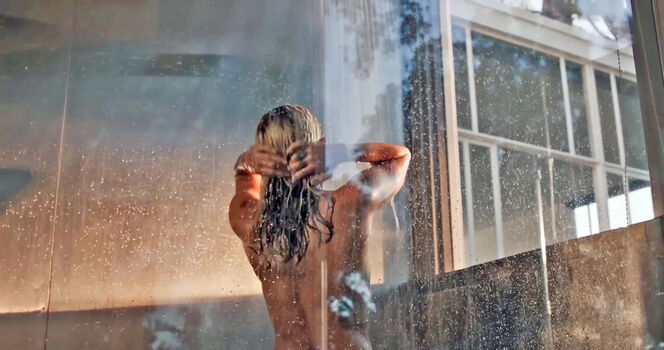 Full leaked Miley cyrus private photo