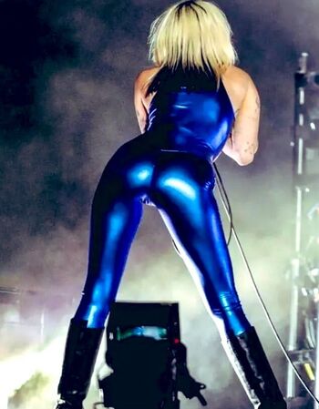 Full leaked Miley cyrus page private photo