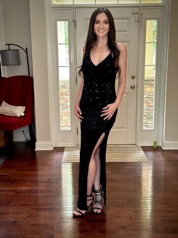 Full leaked Milfgoddess private photo
