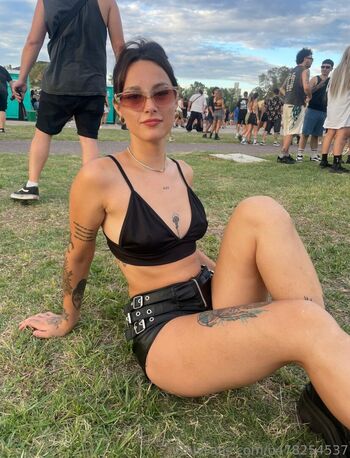 Full leaked Miliiof private photo