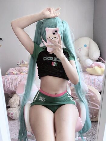 Full leaked Milkiewaifu private photo
