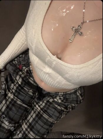 Full leaked Milky kitty private photo