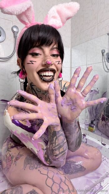 Full leaked Milkyalienx page private photo
