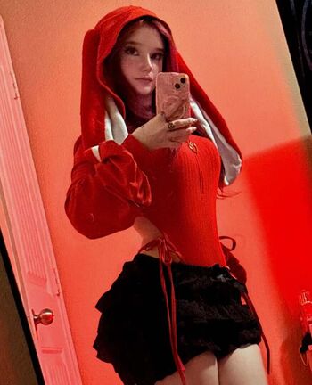 Full leaked Millie private photo