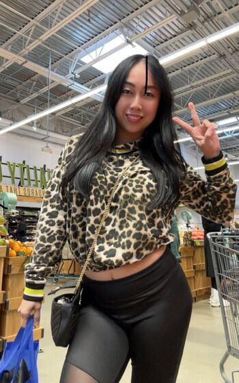 Full leaked Millieebunny page private photo