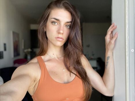 Full leaked Millieebunny page private photo