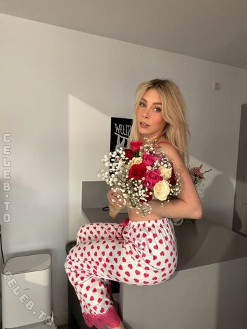 Full leaked Milschbaum page private photo