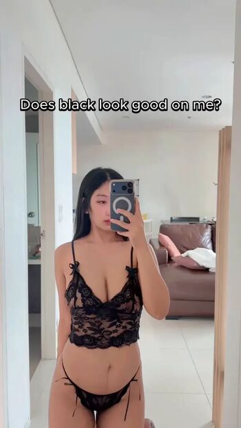 Full leaked Mimi lyn private photo