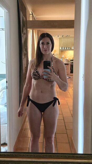 Full leaked Mimi nunchaku private photo