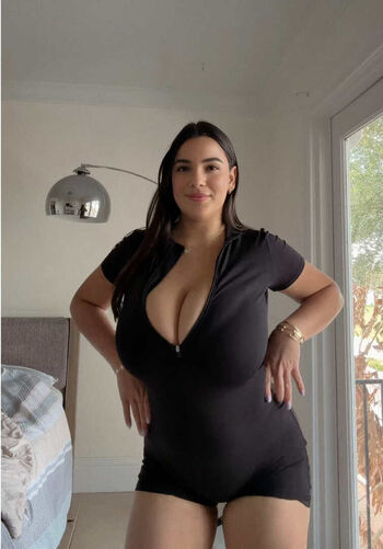 Full leaked Mimi private photo