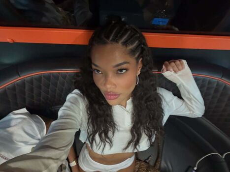Ming Lee Simmons