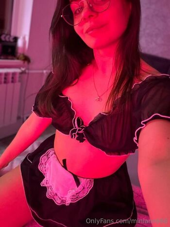 Full leaked Miniann private photo