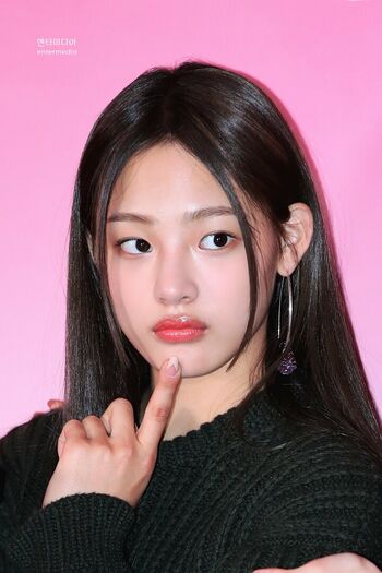 Full leaked Minji private photo
