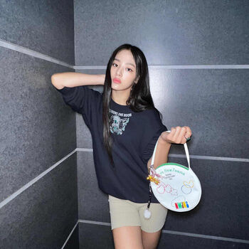Full leaked Minji page private photo