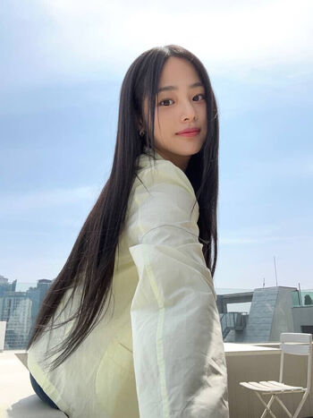 Full leaked Minji private photo