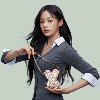 Full leaked Minji private photo