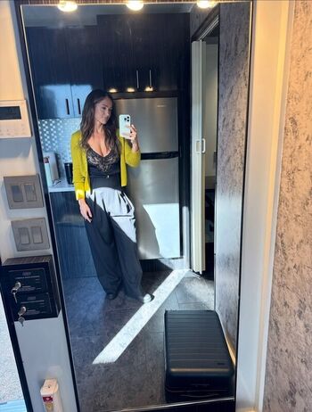 Full leaked Minka kelly private photo