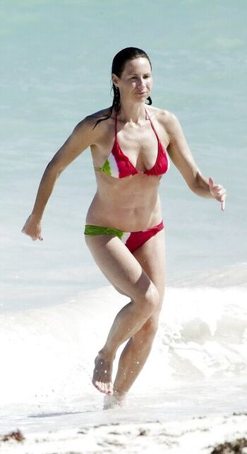 Full leaked Minnie driver private photo