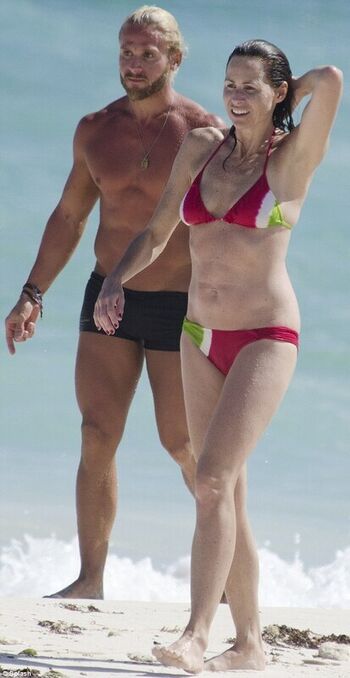 Full leaked Minnie driver private photo