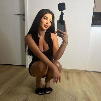 Full leaked Miriamyva private photo