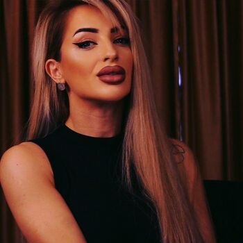 Miss Ema Devine