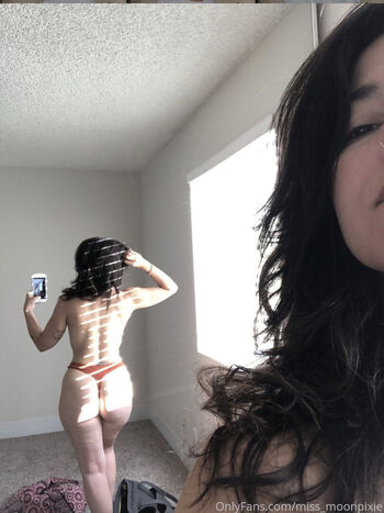 Full leaked Miss moonpixie page private photo